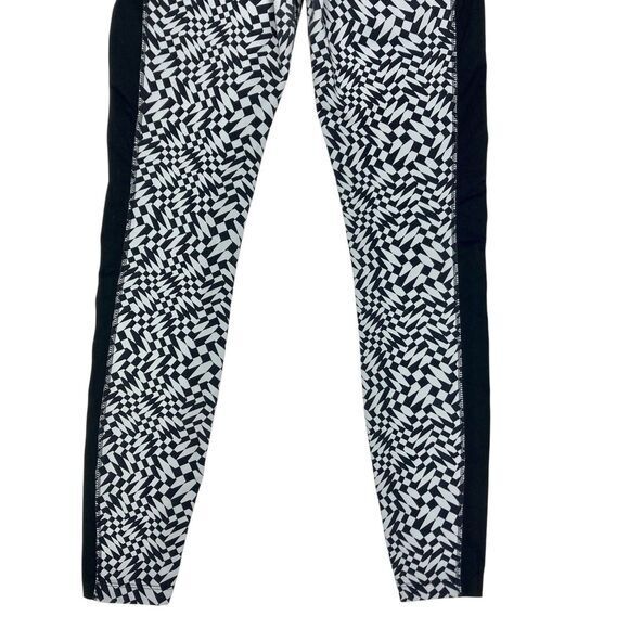 Nike Legendary Athletic Leggings M Black Gray Print Performance Workout Stretchy - Picture 9 of 16